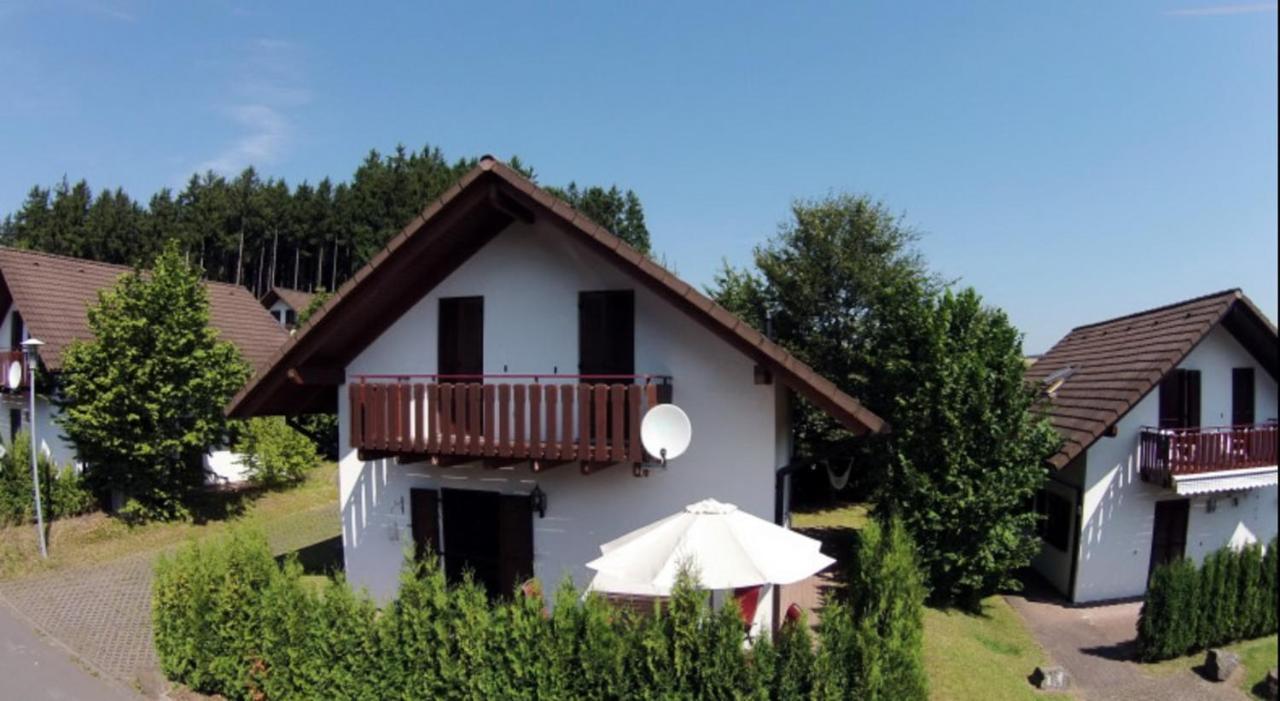 Seepark Kirchheim Ferienhaus Bei Diane Mit Sauna Exterior photo