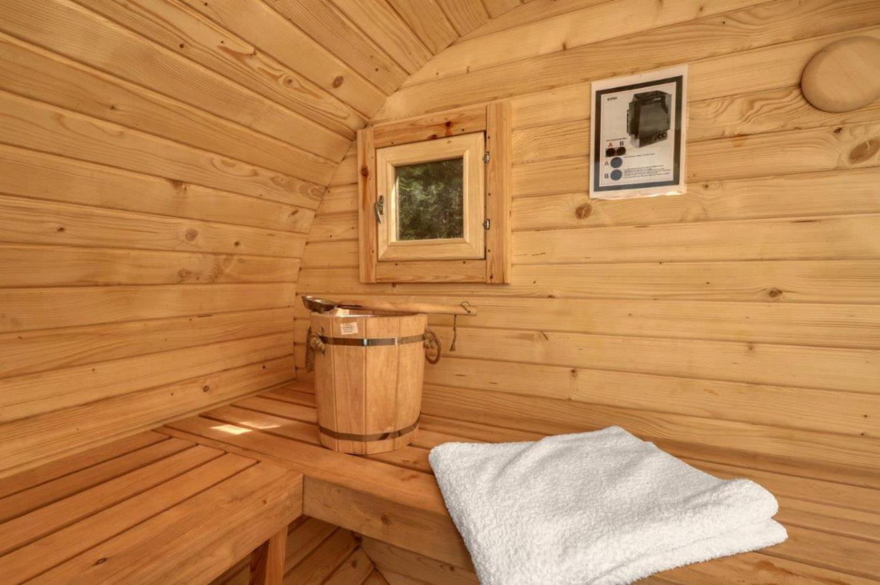 Seepark Kirchheim Ferienhaus Bei Diane Mit Sauna Exterior photo
